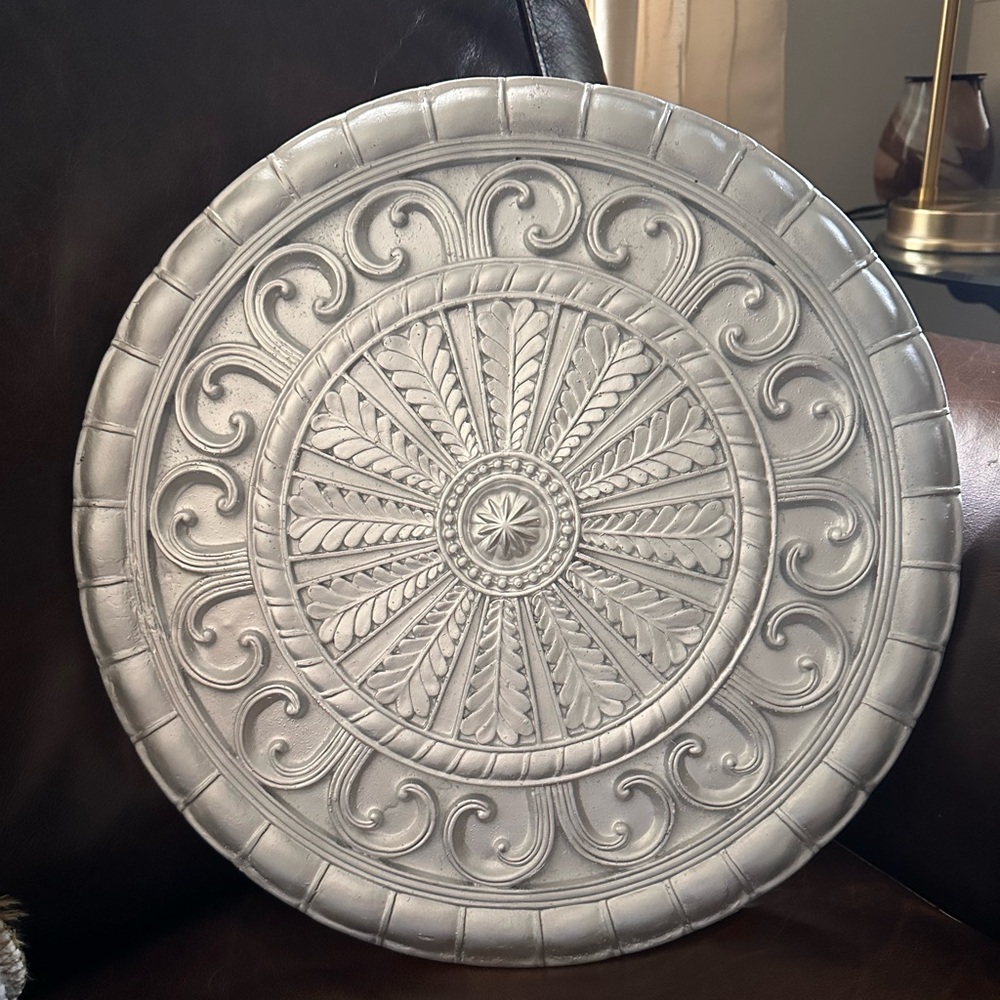 Wall decor medallion silver hanging plaque